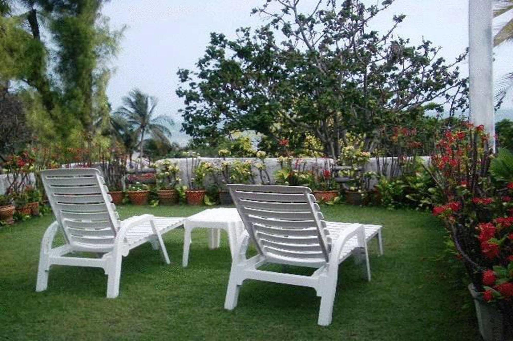 Momchailai Pattaya Retreat Exterior photo